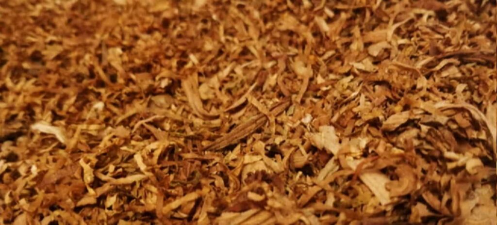 Расширенные стебли табака в табачной смеси